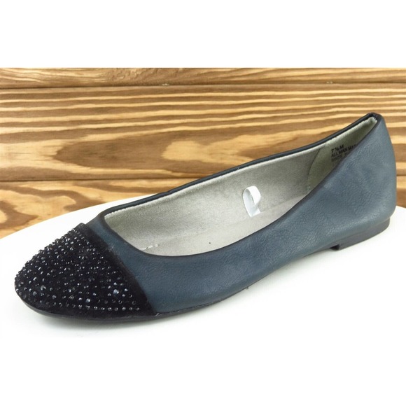 White Mountain Sz‎ 7.5 M Black Round Toe Flat Synthetic Stephanie - Picture 1 of 8